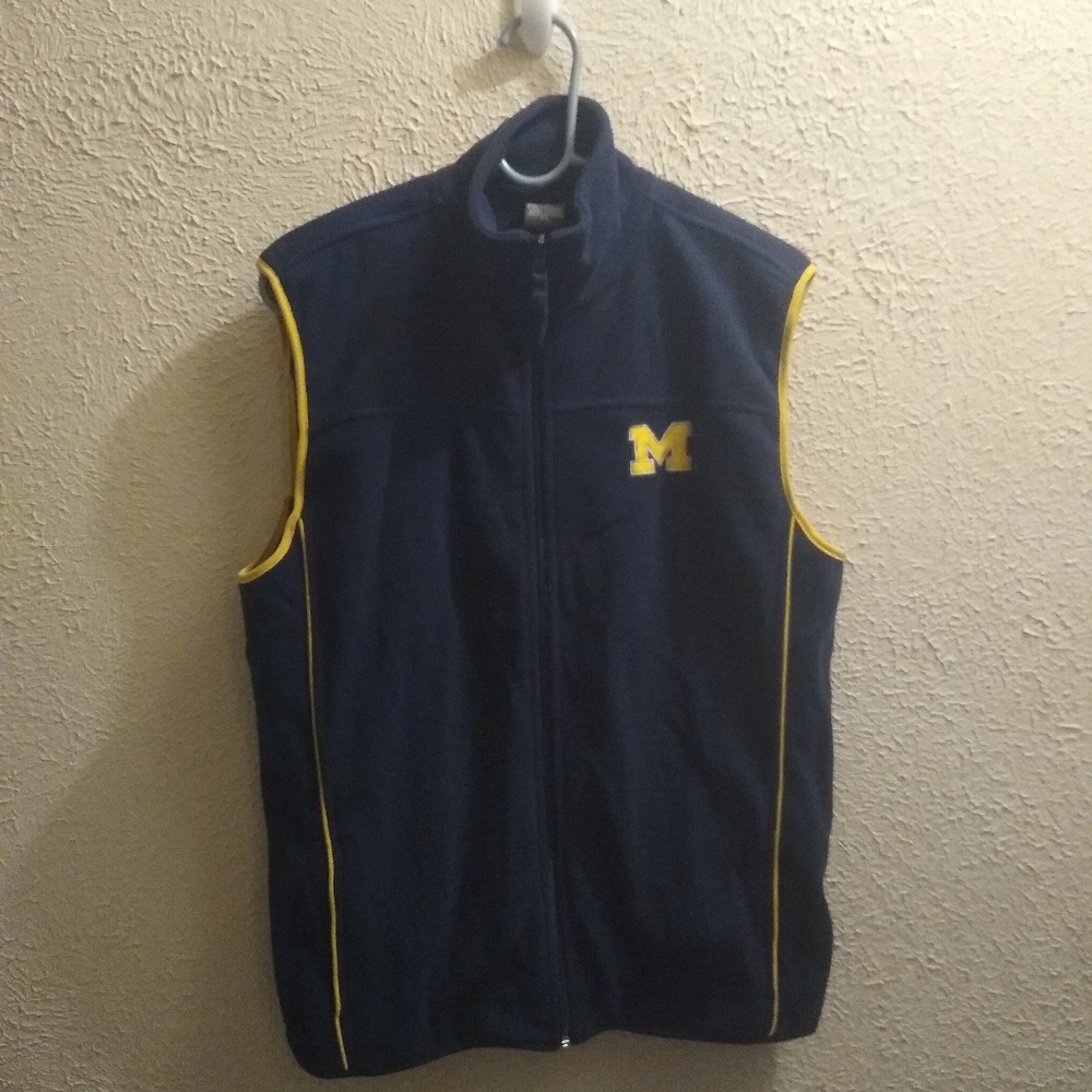 U of M fleece style vest